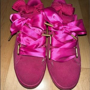 PUMA pink hearth satin suede sneakers 👟 💕